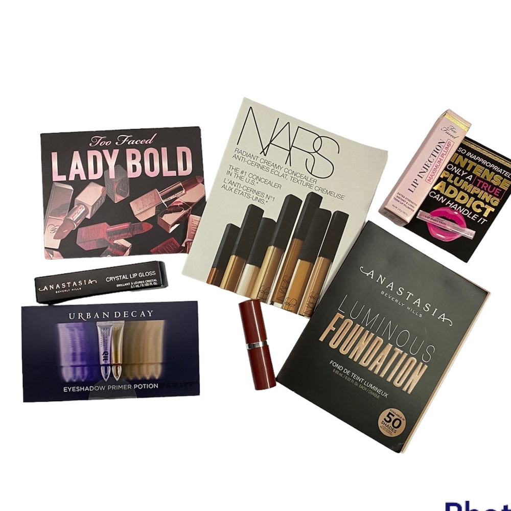 Cosmetics bundle